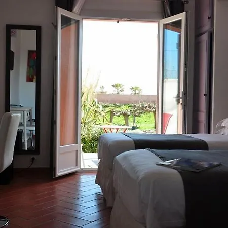 De La Vierge Noire Hotel Sainte-Maxime