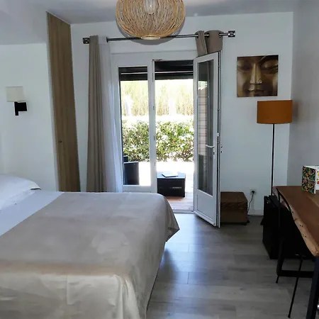 De La Vierge Noire 3*