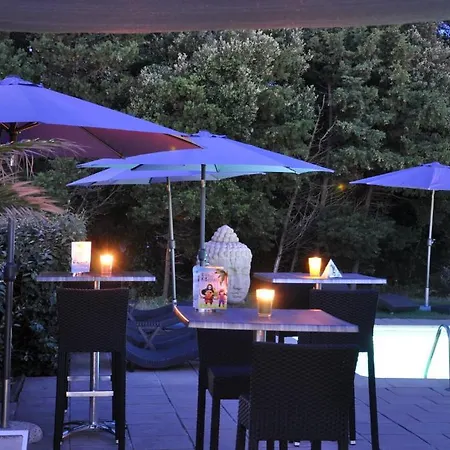 De La Vierge Noire Hotel 3*