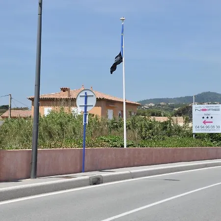 De La Vierge Noire Sainte-Maxime