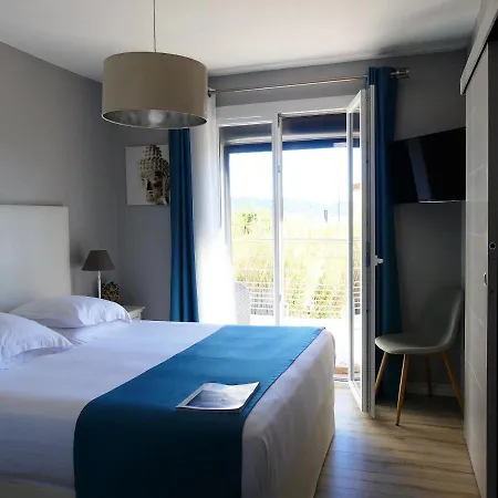 Hotel De La Vierge Noire 3*