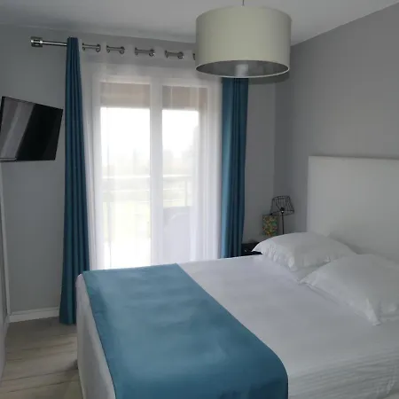 De La Vierge Noire 3*