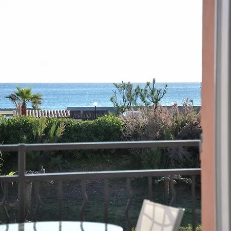 De La Vierge Noire سانت ماكسيم