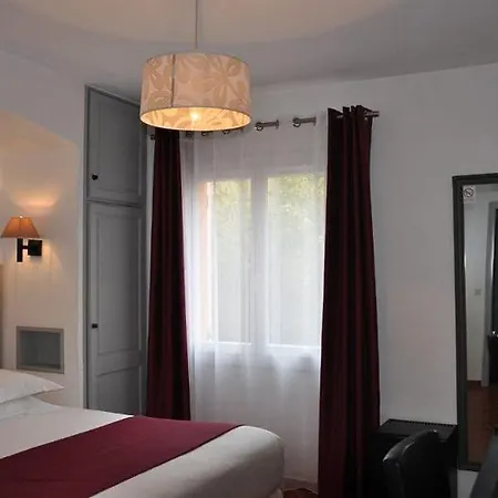 De La Vierge Noire 3* Sainte-Maxime