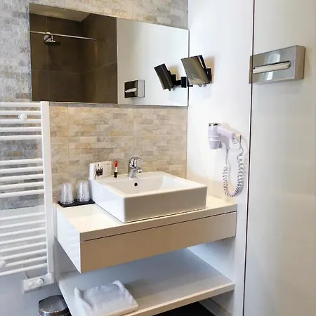 De La Vierge Noire Hotel 3*