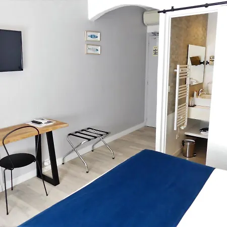 Hotel De La Vierge Noire 3*